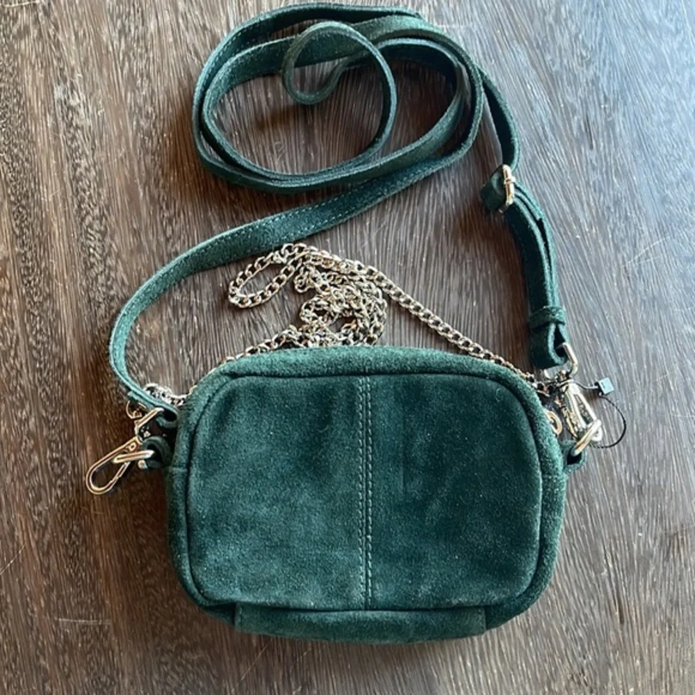Núnoo Brenda Small Suede Crossbody Bag Green